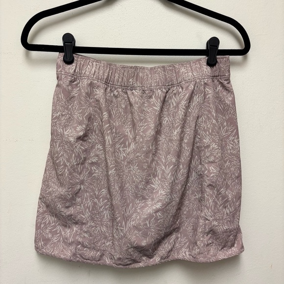 Patagonia Fleetwith Skort small athleisure - Picture 9 of 12